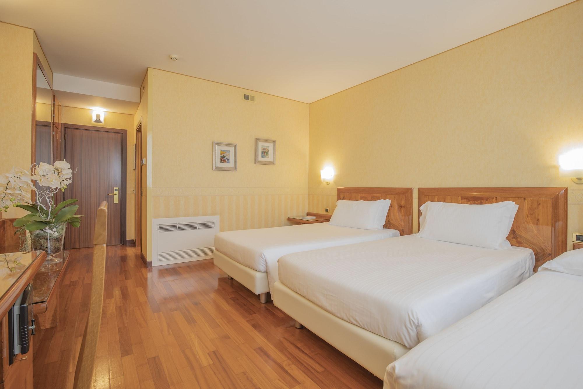 Hotel Montresor Tower