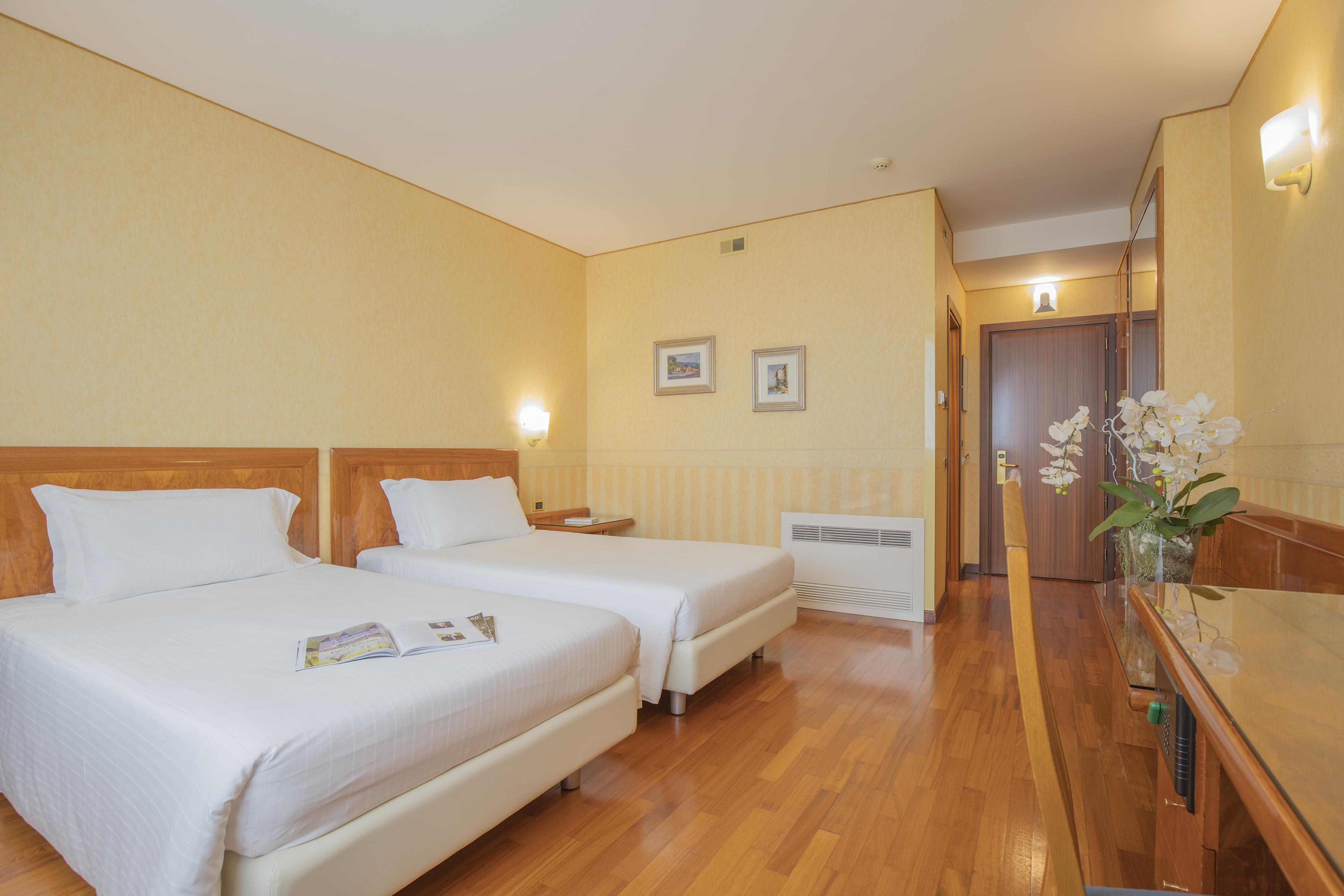 Hotel Montresor Tower 4*